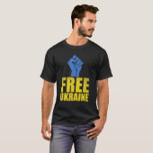 Die freie Ukraine steht mit ukrainischer Flagge, d T-Shirt (Vorne ganz)