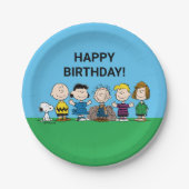 Die Freunde von Erdnüssen in einer Reihe Pappteller (Vorderseite)