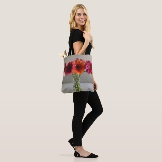 Die fröhliche Gerbera Blume + Individuelle Name Tasche (Am Model)