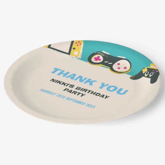 Die Game Time kids Personalisiert Gaming Geburtsta Pappteller (Schrägansicht)