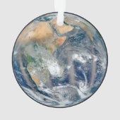 Die ganze Erde, die die östliche Hemisphäre zeigt. Ornament (Rückseite)