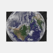 Die ganze Erde mit tropischen Stürmen im Atlantik Fleecedecke (Vorderseite (Horizontal))