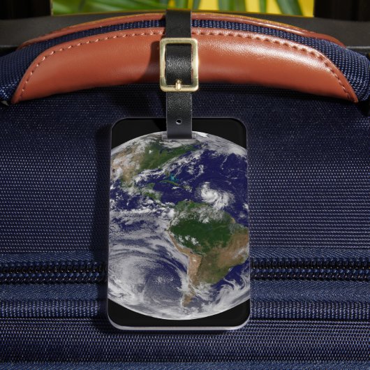 Die ganze Erde mit tropischen Stürmen im Atlantik Gepäckanhänger (Vorderseite Insitu 2)