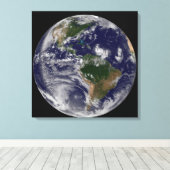 Die ganze Erde mit tropischen Stürmen im Atlantik Leinwanddruck (Insitu (Holzboden))