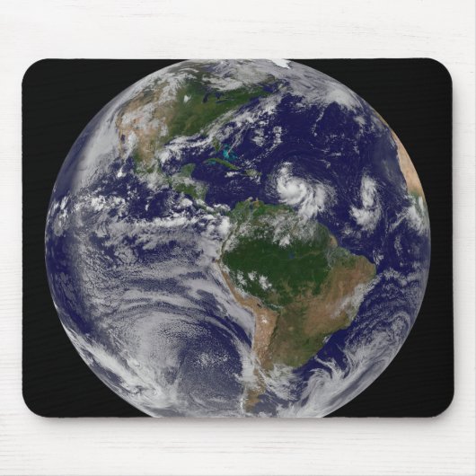 Die ganze Erde mit tropischen Stürmen im Atlantik Mousepad (Vorne)