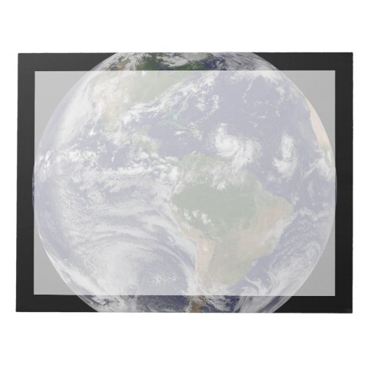 Die ganze Erde mit tropischen Stürmen im Atlantik Notizblock (Vorderseite)