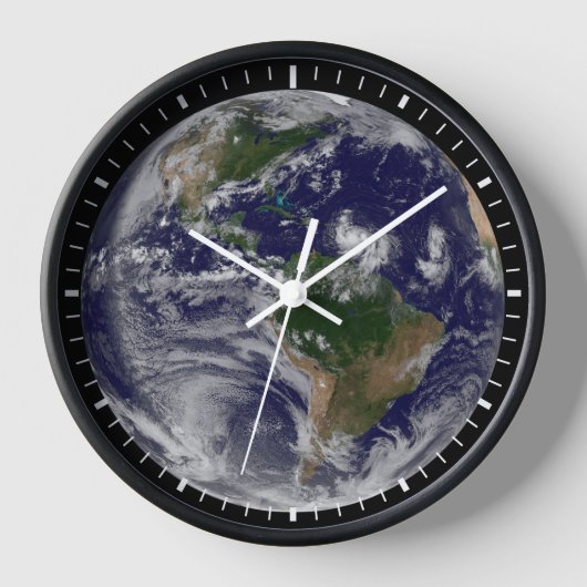 Die ganze Erde mit tropischen Stürmen im Atlantik Uhr (Vorderseite)