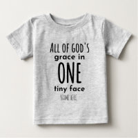Die ganze Gnade Gottes in einem winzigen T - Shirt