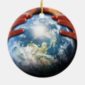 Die ganze Welt in seinen Händen Keramik Ornament (Hinten)