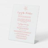 Die Gäste genießen die Küche Strandhaus Strandkora Sockelschild (Vorderseite)