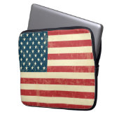 Die gealterte amerikanische Flagge verblaßte Laptopschutzhülle (Vorderseite Links)
