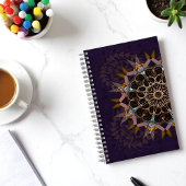 Die geplünderte Krawatte-in-Purpura-Fraktion Notizblock