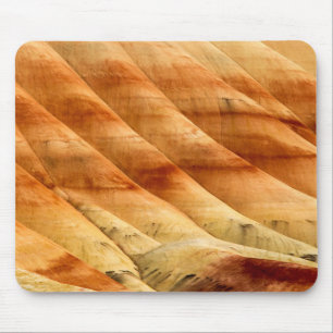 Die gestrichenen Hügel in den John Day Fossil Bett Mousepad