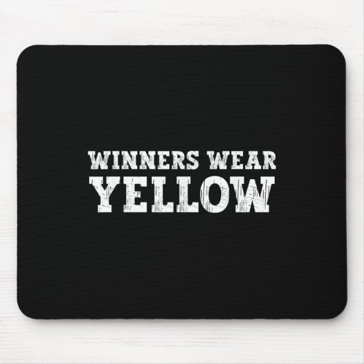 Die Gewinner tragen den Game Compe des Teams aus d Mousepad (Vorne)