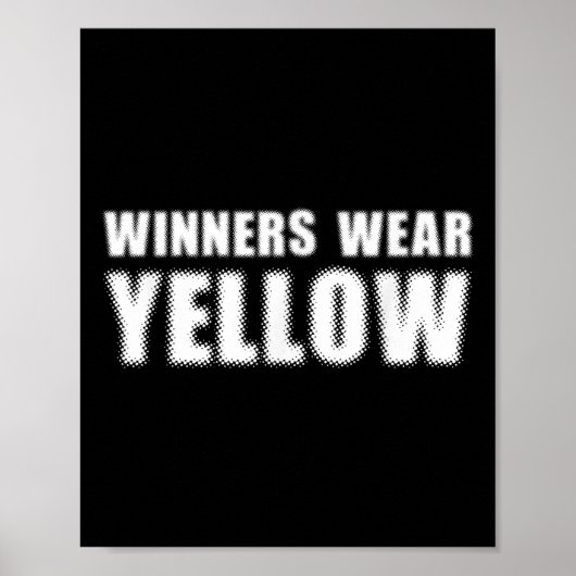 Die Gewinner tragen den Game Compe des Teams aus d Poster (Vorne)