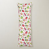 die gezeichnete Hand trägt Muster Früchte Seitenschläferkissen (Rückseite (Vertikal))