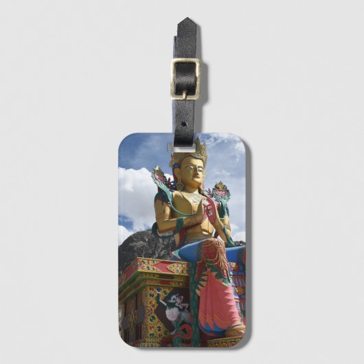 Die gigantische Statue des Gepäckstücks von Maitre Gepäckanhänger (Vorderseite Vertikal)