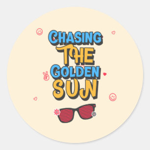 Die goldene Sonne jagen Runder Aufkleber