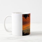 Die goldene Zeit der Tasse des Kaffees (Links)