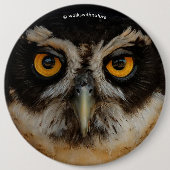 Die goldenen Augen eines spektakulären Eule Button (Vorderseite)
