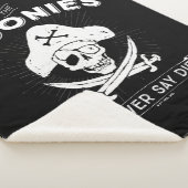 Die Goonies "Niemals sagen Die Piraten-Abzeichen Sherpadecke (3/4)