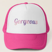 Die Gorgeous Edition Truckerkappe (Vorderseite)
