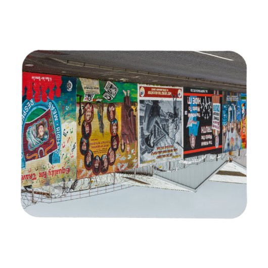 Die Graffiti in Belfast Irland Magnet (Horizontal)