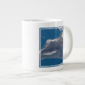 Die große Insel Hawaii und ihre Berge Jumbo-Tasse (Vorderseite Rechts)