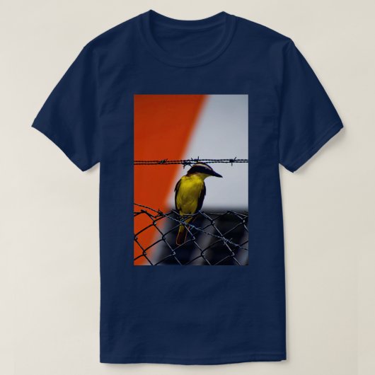 Die große Kiskadee ist ein sehr auffallender Vogel T-Shirt (Design vorne)