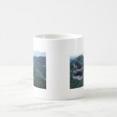 Die große Wand der China nahe Peking Kaffeetasse (Mittel)