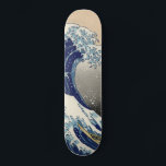 Die große Welle vor Kanagawa Hokusai Skateboard<br><div class="desc">Die große Welle von Hokusai vor Kanagawa. Schönes Meisterwerk einer Großen Welle,  eines der berühmtesten Kunstwerke der ganzen Zeit. Erhältlich auf vielen hochwertigen Geschenkideen und künstlerischen Bekleidung.</div>