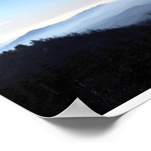 Die großen, rauchigen Berge Poster (Ecke)