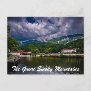 Die großen, rauchigen Berge Postkarte