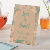 Die grüne Liebe der Modernen Armee ist süß Sockelschild (In Situ)