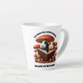 Die Guinea der Hasen unter den roten Pilzen Milchtasse (Rechte Ecke)