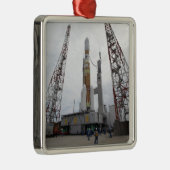 Die H-IIB-Rakete auf dem Ladestreifen Silbernes Ornament (Rechts)