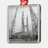 Die H-IIB-Rakete auf dem Ladestreifen Silbernes Ornament (Links)