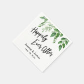 Die Handschrift von Aquarellgrün ist glücklich für Serviette (Ecke)