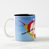 Die Hängematte und Palmen im Santa Cilling Zweifarbige Tasse (Links)