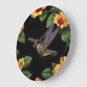 "Die Harmonie der Natur: Ein Hummingvogel-Hibiskus Große Wanduhr (Winkel)