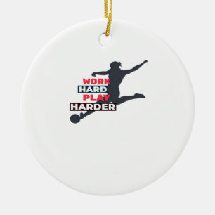 Die harte Arbeit der Fußballspielerklasse Keramik Ornament