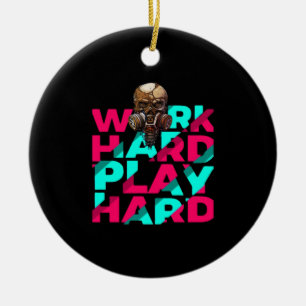 Die harte Arbeit - harte Skull-Motivation ist uner Keramik Ornament