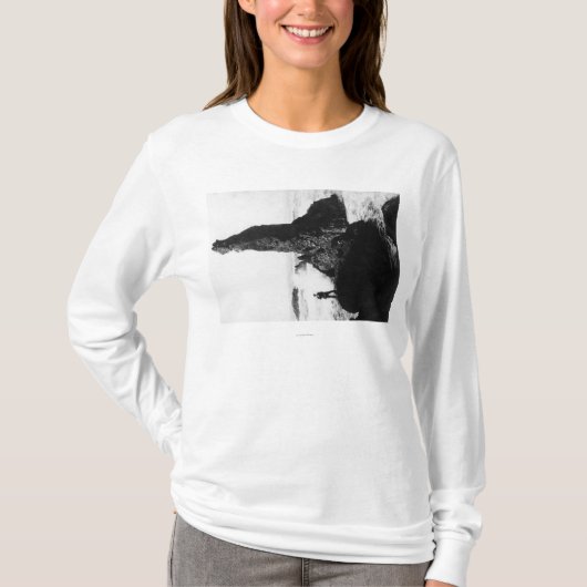 Die Herzogin Rock in Newport, Oregon T-Shirt (Vorderseite)