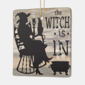 Die Hexe ist ein-/ausrückbares Türzeichen Keramikornament (Links)