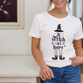 Die Hexe lebt hier | Funny Halloween T-Shirt