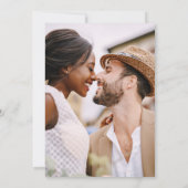 Die Hochzeit von Foto Simple Minimalistisch White Einladung (Rückseite)