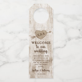 Die Hochzeitskollektion des Carved Heart Tree Flaschenanhänger