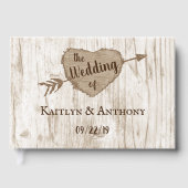 Die Hochzeitskollektion des Carved Heart Tree Gästebuch (Vorderseite)