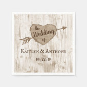 Die Hochzeitskollektion des Carved Heart Tree Serviette (Vorderseite)