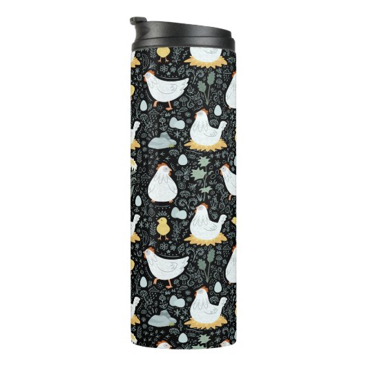 Die Hühner träumen in der Kulisse des Schwarzen Thermosbecher (Nach rechts gedreht)